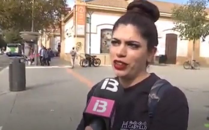 Mulher em trotinete é atropelada por carro depois de entrevista