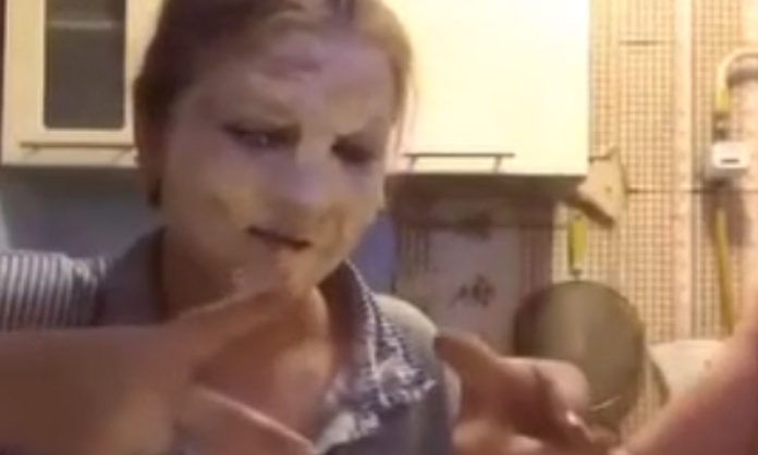 Mulher com mau perder vinga-se de marido no pedra, papel e tesoura