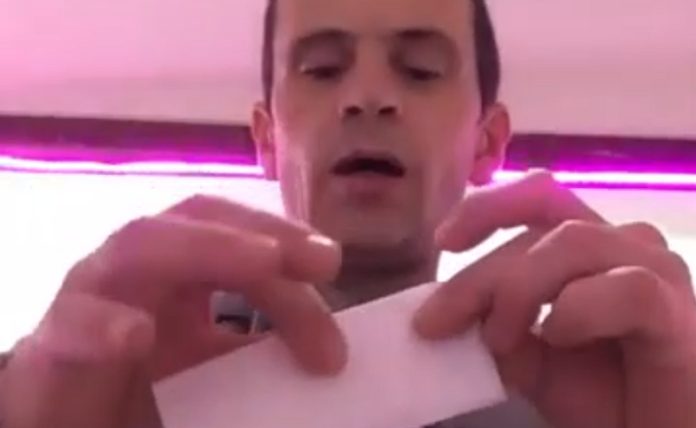 Português faz vídeo a explicar como poupar papel higiénico