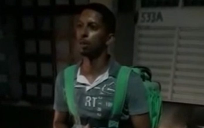 Vaquinha para Motoboy que faz entregas a pé já bateu meta