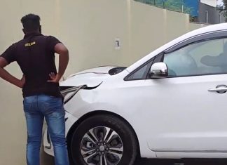 Cliente bate com o seu carro zero kms à saída do stand