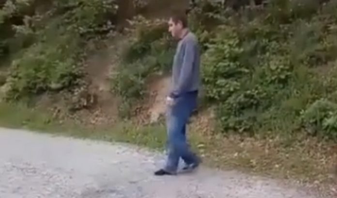 Condutor teve acidente e nem conseguia manter-se em pé de tão ébrio Condutor teve acidente e nem conseguia manter-se em pé de tão ébrio