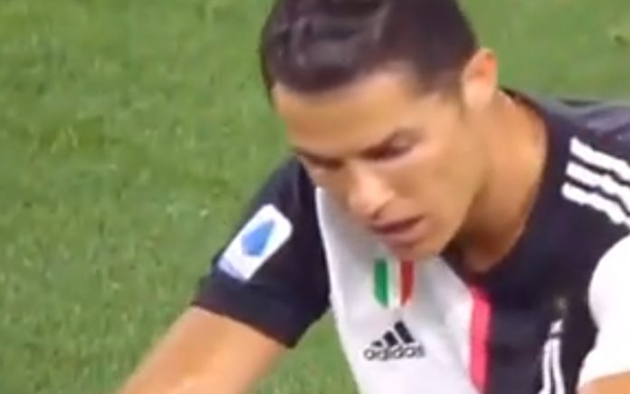 Cristiano Ronaldo falha um golo que ficaria para a história do futebol Cristiano Ronaldo falha um golo que ficaria para a história do futebol