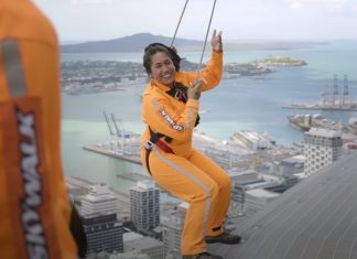 SkyWalk na Sky Tower a 192 Metros De Altura