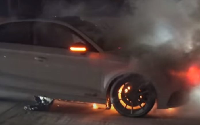 Audi RS3 incendeia depois de ter perdido os travões Audi RS3 incendeia depois de ter perdido os travões