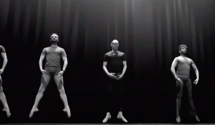 Cavani faz campanha para promover o ballet, num momento em que ainda não tem clube Cavani faz campanha para promover o ballet, num momento em que ainda não tem clube