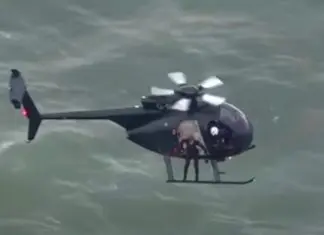 Ex-paraquedista britânico bate recorde com maior salto sem paraquedas Ex-paraquedista britânico bate recorde com maior salto sem paraquedas