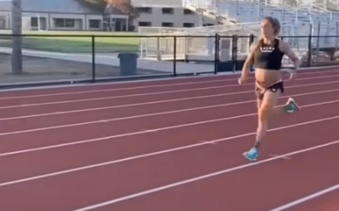 Grávida de 9 meses corre 1.6 Km em menos de 6 minutos