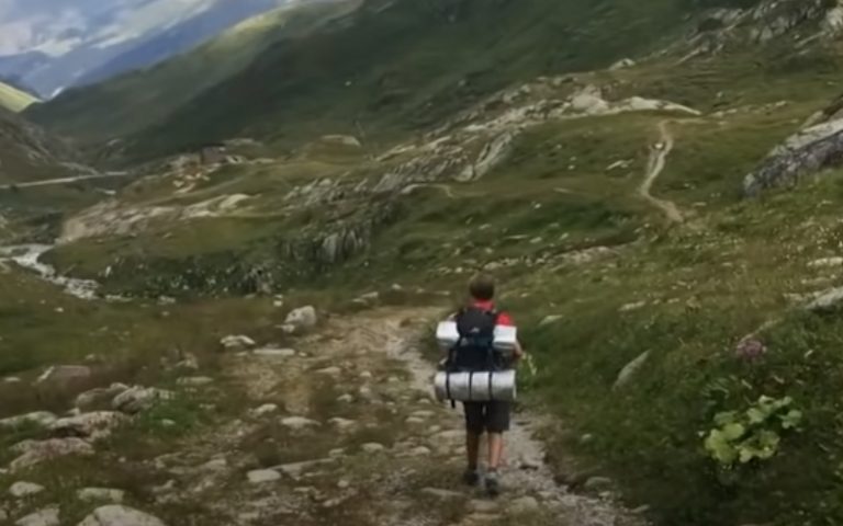 Menino de 11 anos andou 2800 km para visitar a sua avó