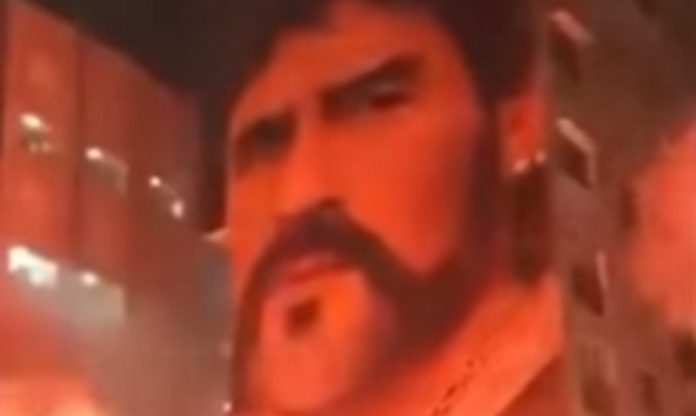 Adeptos do Nápoles fazem homenagem a Maradona nas ruas Adeptos do Nápoles fazem homenagem a Maradona nas ruas