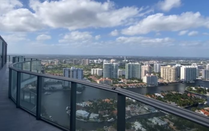 Apartamento de 32 milhões em Miami é de cortar a respiração Apartamento de 32 milhões em Miami é de cortar a respiração
