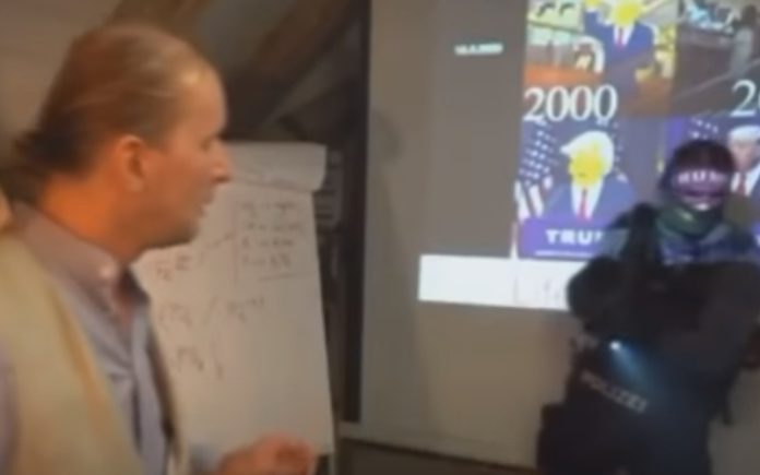 Médico anti-confinamento é detido pela polícia alemã durante direto