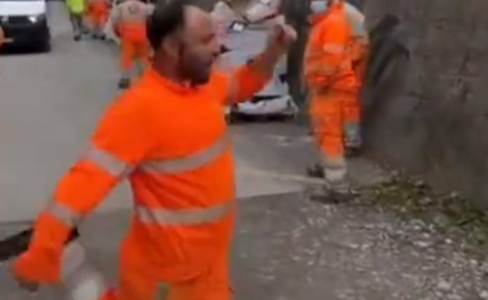 Trabalhadores da construção civil dão as boas vindas em grande ao fim-de-semana