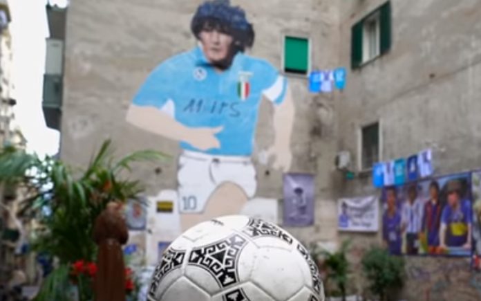 Homenagem a Maradona da TyC Sport deixou argentinos de lágrimas nos olhos Homenagem a Maradona da TyC Sport deixou argentinos de lágrimas nos olhos