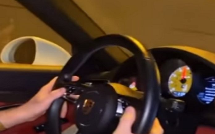 Piloto publica vídeo a assediar uma mulher e pessoas pedem que deixe a F1 Piloto publica vídeo a assediar uma mulher e pessoas pedem que deixe a F1