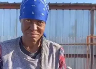 Depois de 10 anos na rua, mulher sem-abrigo recebe apartamento Depois de 10 anos na rua, mulher sem-abrigo recebe apartamento