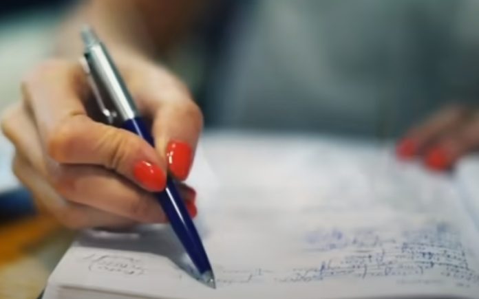 Vídeo dá dicas importantes para combater e evitar a demência digital Vídeo dá dicas importantes para combater e evitar a demência digital