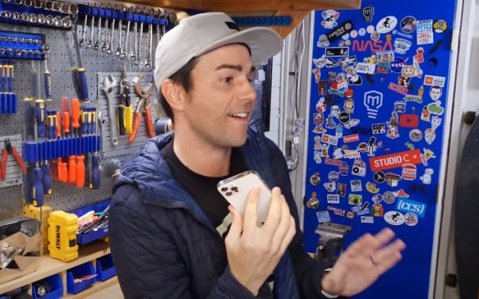 Ex-engenheiro da NASA e polícia juntam-se para apanhar burlões Ex-engenheiro da NASA e polícia juntam-se para apanhar burlões