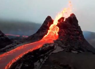 Fotógrafo capta imagens lindas de erupção de vulcão na Islândia com drone