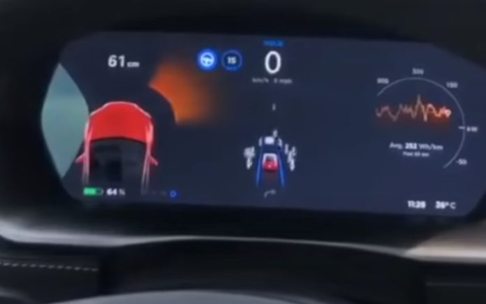 Piloto automático de Tesla pede ajuda ao tentar conduzir no Vietname Piloto automático de Tesla pede ajuda ao tentar conduzir no Vietname