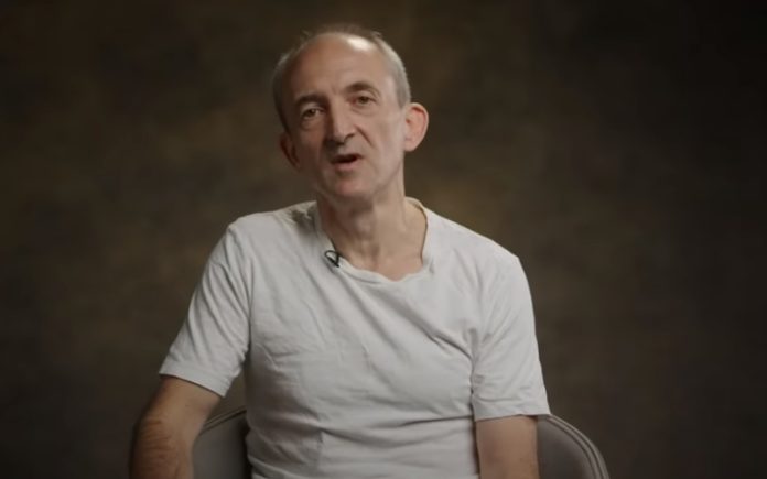 Jornalista revela como escapou de Piratas da Somália Jornalista revela como escapou de Piratas da Somália