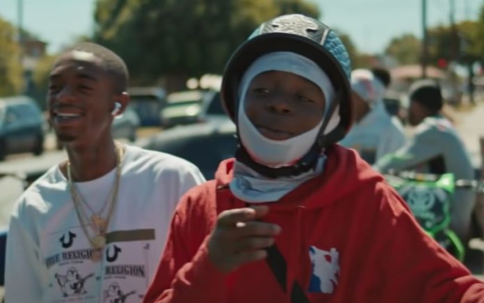 Menino de 14 anos é já uma lenda em cima de uma mota Menino de 14 anos é já uma lenda em cima de uma mota