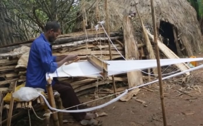 Vídeo mostra como são feitas as cabanas de bambu do povo Dorze Vídeo mostra como são feitas as cabanas de bambu do povo Dorze