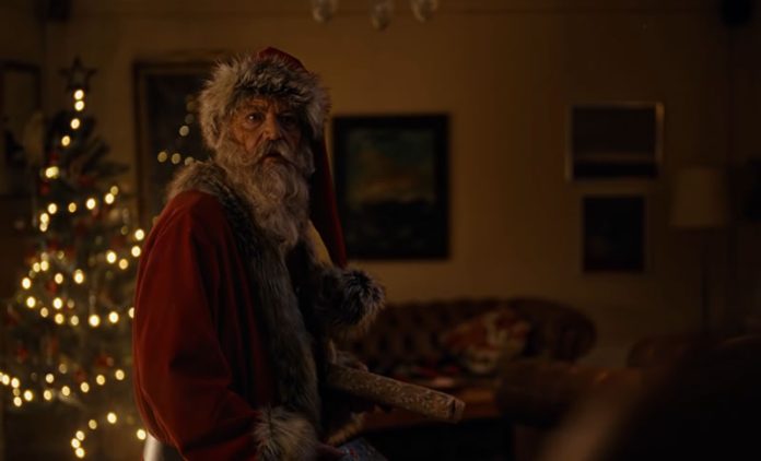 Pai Natal apaixona-se por um homem em anúncio