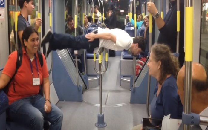 Pessoas a fazerem disparates no seu melhor momento captado em vídeo