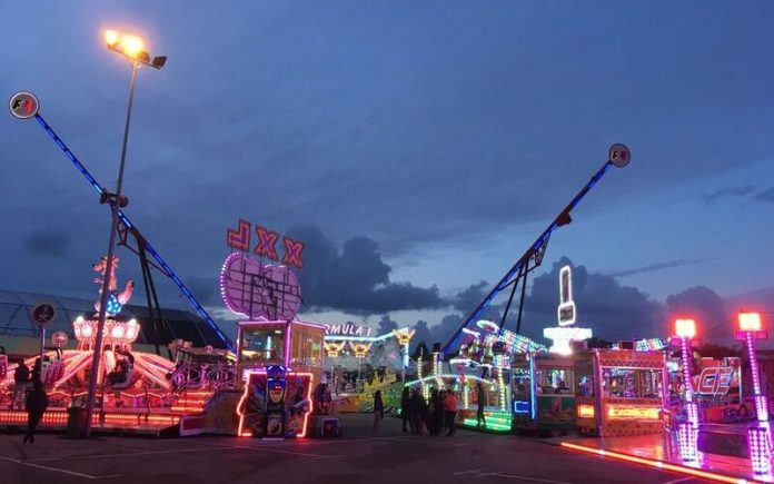 O momento angustiante num parque de diversões