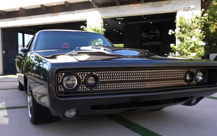 A espetacular coleção de carros do ator Kevin Hart