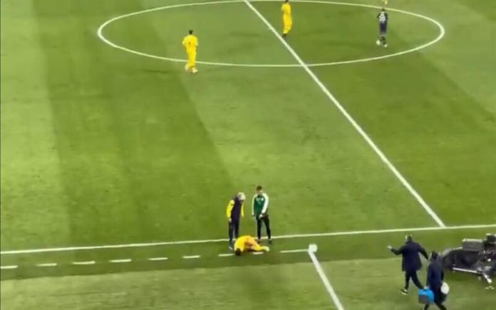 A reação de Jorge Jesus ao ver um jogador adversário no chão