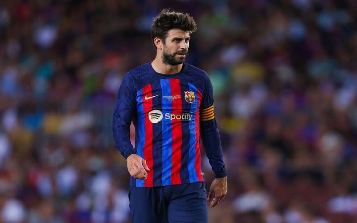 Piqué anuncia adeus ao Barcelona e fim imediato da carreira