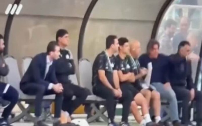 Sá Pinto chega ao limite com o próprio adjunto em pleno jogo