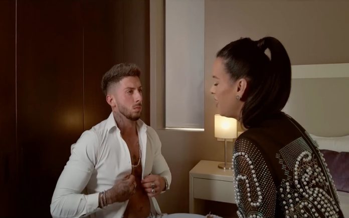 Videoclipe do hit “Essa cueca branca Calvin Klein” já está disponível no youtube