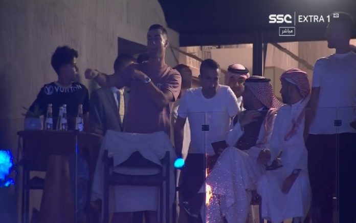 Cristiano Ronaldo é o centro das atenções no espetáculo de Boxe entre Jake Paul e Tommy Fury