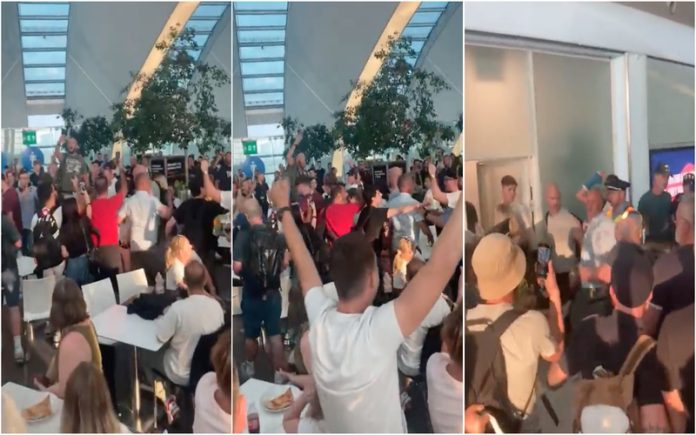 Árbitro da final da Liga Europa é apertado por adeptos da Roma