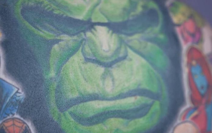 Fãs da Marvel conquistam recorde mundial com 34 tatuagens