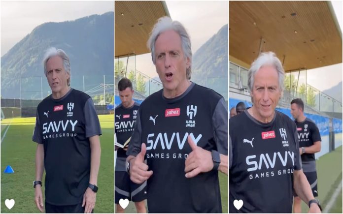 Jorge Jesus arrisca falar árabe e faz um mix com o inglês