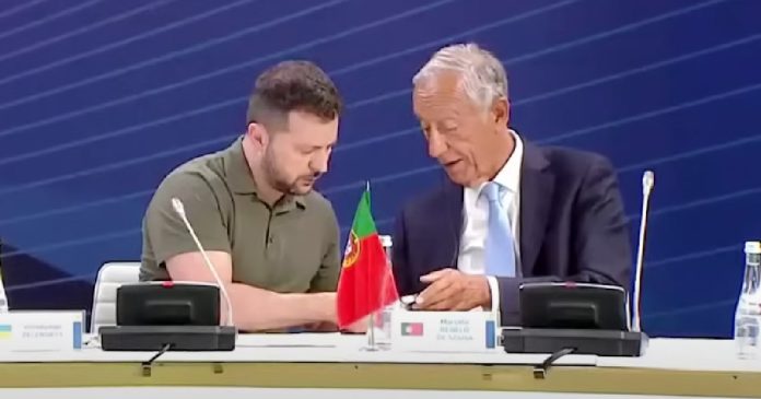 Zelensky interrompe discurso em cimeira para ajudar Marcelo Rebelo de Sousa
