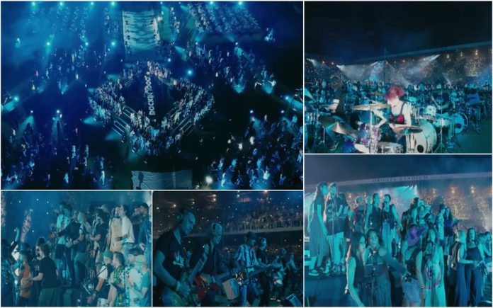 1000 músicos cantam "Bohemian Rhapsody" dos Queen