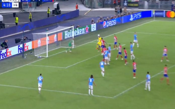 Guarda-redes da Lazio marca golo ao Atlético de Madrid aos 90+5
