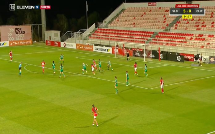 Jogadora do Benfica com apenas 16 anos marcou golo de letra na estreia na Liga dos Campeões