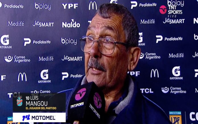 Eletricista do estádio foi eleito o melhor em campo no jogo entre o Arsenal e o Gimnasia