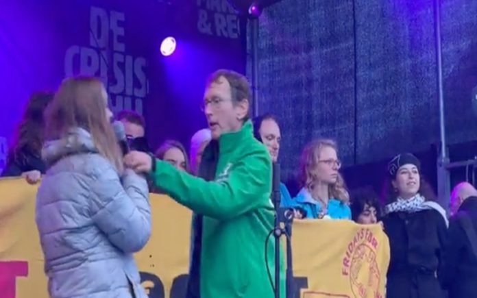 Greta-Thunberg-foi-interrompida-durante-discurso-em-manifestacao-pelo-clima-com-70-mil-pessoas