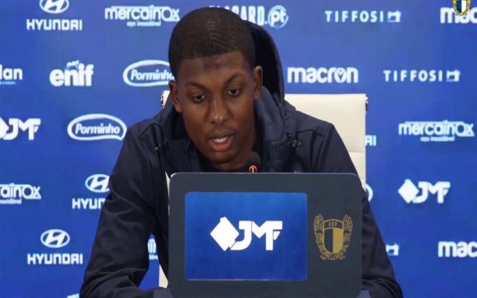 Médio do FC Famalicão solta um palavrão na antevisão do próximo jogo