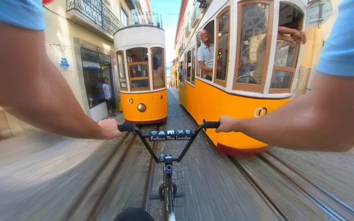 Norte-americano de BMX a alta velocidade pelas ruas de Lisboa