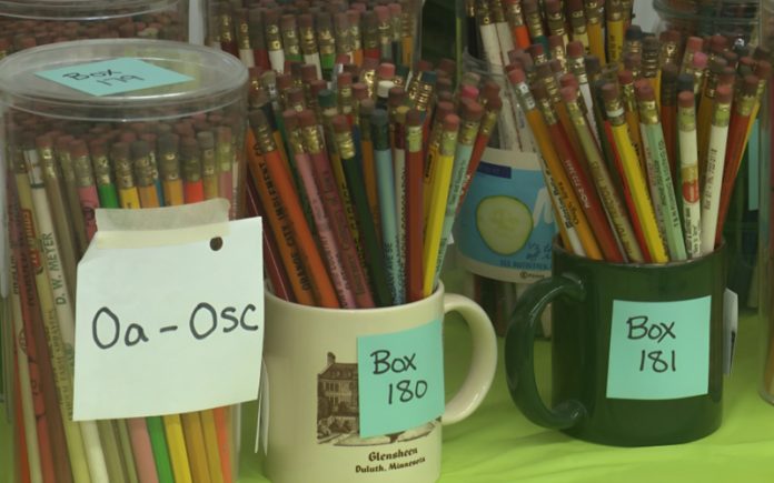 Os 69.255 lápis do homem de Iowa ganham o título do Guinness World Records