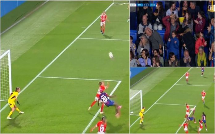 Oshoala faz golaço de pontapé de bicicleta de levantar o estádio na vitória do Barcelona