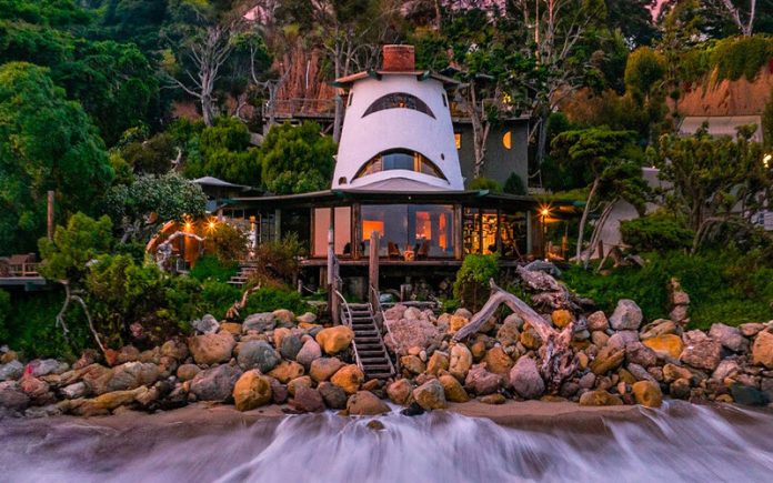 Uma experiência única A Mansão à Beira-Mar em Malibu